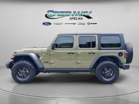 Used 2025 Jeep Wrangler Unlimited Sport AWD/4WD image 4