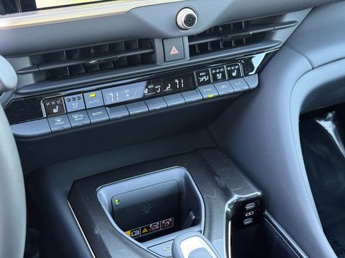 Used 2026 Toyota Crown Platinum image 32