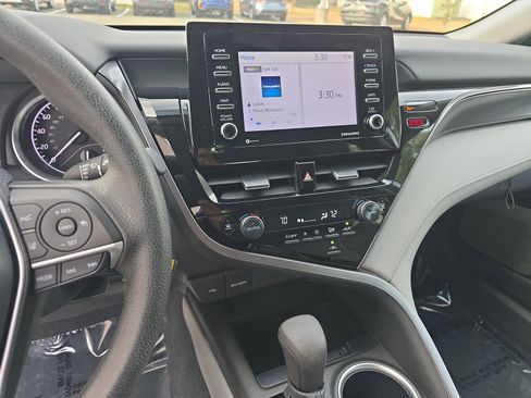 Used 2023 Toyota Camry LE image 25