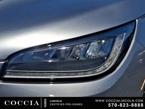 Certified 2022 Lincoln Corsair AWD w/ Equipment Group 101A image 8