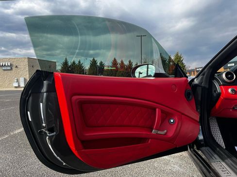 Used 2012 Ferrari California RWD image 9
