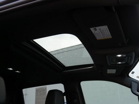 Used 2024 Chevrolet Silverado 2500 High Country w/ High Country Premium Package image 25