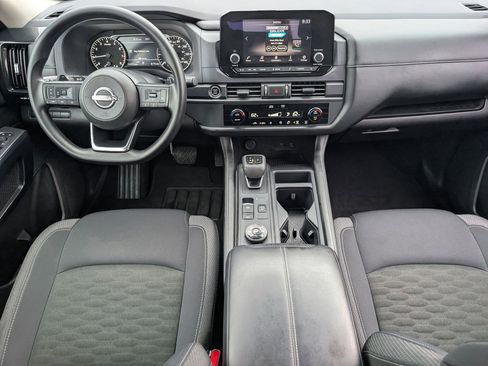 Used 2024 Nissan Pathfinder S AWD/4WD image 9