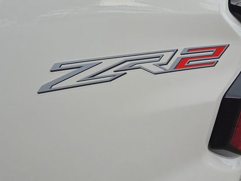 New 2026 Chevrolet Colorado ZR2 w/ Technology Package AWD/4WD image 8