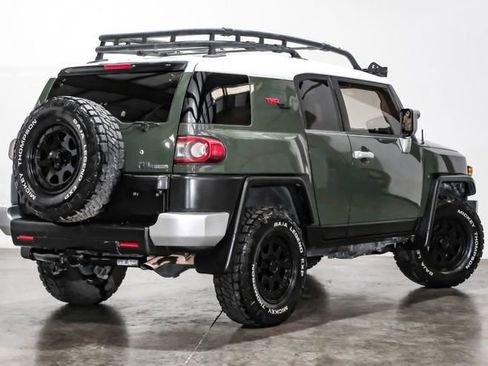 Used 2014 Toyota FJ Cruiser 4WD w/ Convenience Package image 12