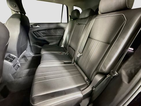 Used 2024 Volkswagen Tiguan SE AWD/4WD image 25