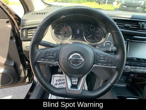 Used 2021 Nissan Rogue Sport SV AWD/4WD image 15