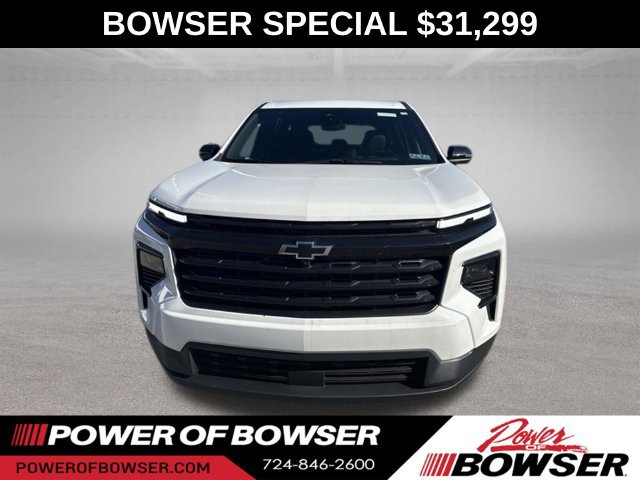 Used 2024 Chevrolet Traverse LS w/ Midnight/Sport Edition FWD image 10