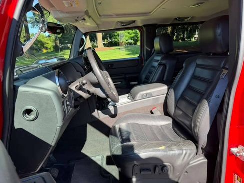 Used 2005 HUMMER H2 SUT w/ Preferred Equipment Group AWD/4WD image 22