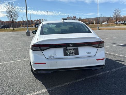New 2025 Honda Accord Touring image 7