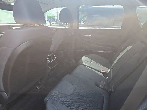 Used 2019 Hyundai Santa Fe SEL FWD image 6