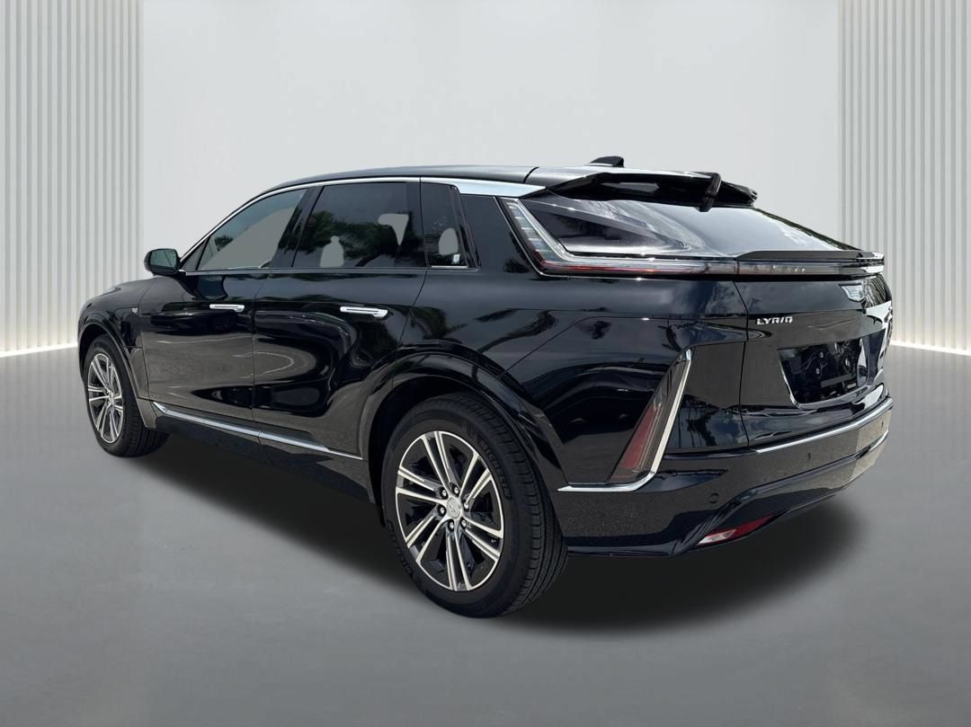 New 2026 Cadillac Lyriq Luxury RWD image 7