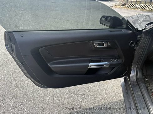 Used 2020 Ford Mustang Coupe RWD image 10