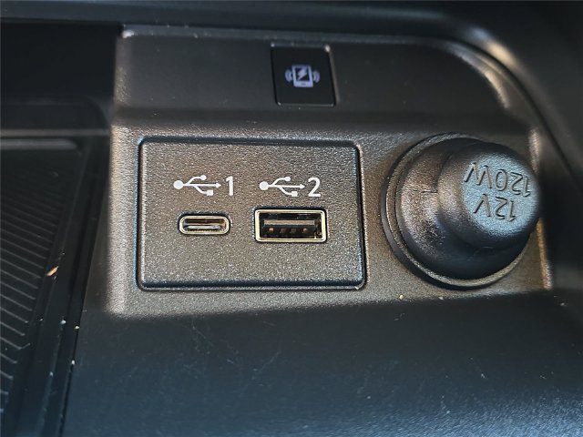 Used 2023 INFINITI QX50 Luxe FWD image 20