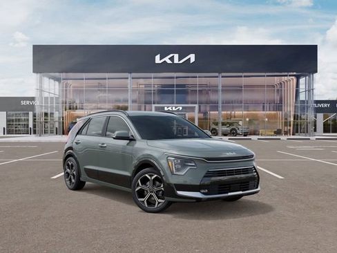 New 2025 Kia Niro SX Touring image 8