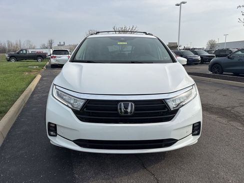 Used 2024 Honda Odyssey Elite image 2