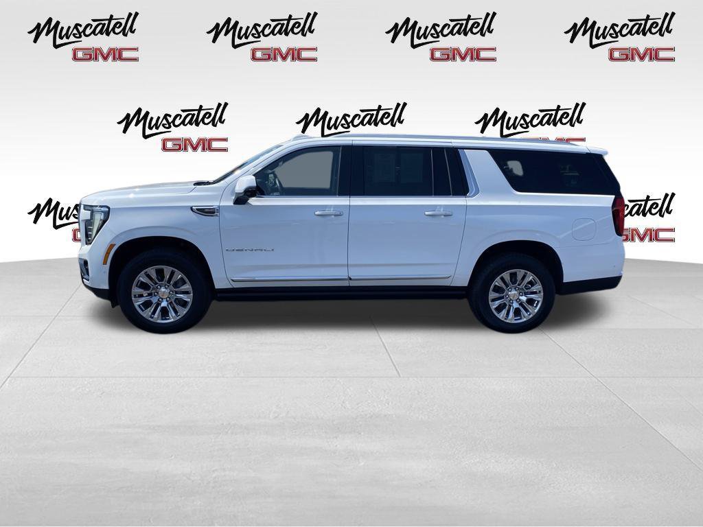 Used 2026 GMC Yukon XL Denali w/ Sun & Power Step Package AWD/4WD image 4