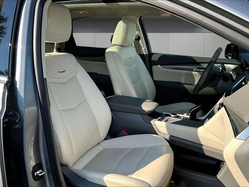 Certified 2024 Cadillac XT5 Premium Luxury w/ LPO, Floor Liner Package AWD/4WD image 28