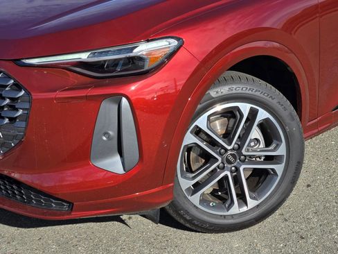 New 2025 Audi Q5 Premium Plus AWD/4WD image 9