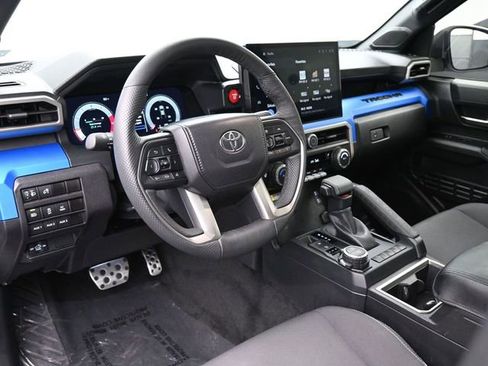 Used 2025 Toyota Tacoma TRD Sport w/ TRD Sport Upgrade Package AWD/4WD image 7