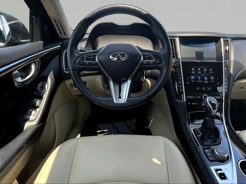 Used 2019 INFINITI Q50 Luxe w/ Essential Package (3.0T Luxe) AWD/4WD image 8