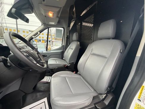Used 2019 Ford Transit 250 148 High Roof image 12