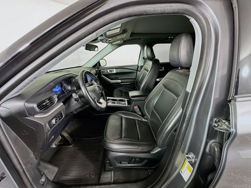 Certified 2023 Ford Explorer XLT w/ Equipment Group 202A AWD/4WD image 28