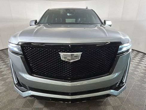 Used 2023 Cadillac Escalade Sport Platinum w/ LPO, ONYX Package AWD/4WD image 9