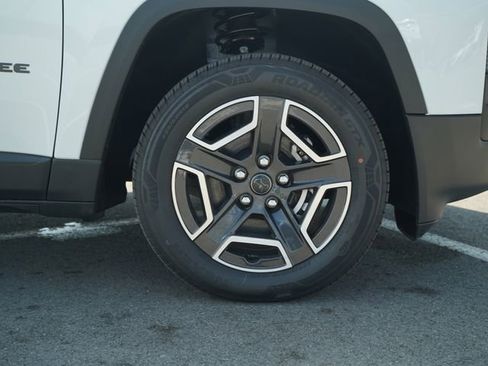 New 2026 Jeep Cherokee Limited image 43