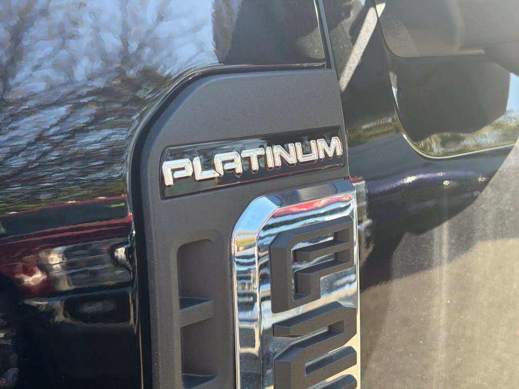 Used 2024 Ford F250 Platinum AWD/4WD image 4