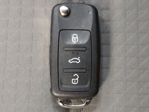 Used 2017 Volkswagen Jetta S FWD image 32