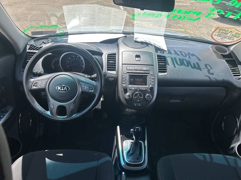 Used 2013 Kia Soul + w/ Audio Pkg FWD image 34
