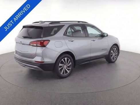 Used 2024 Chevrolet Equinox RS w/ RS Leather Package FWD image 5
