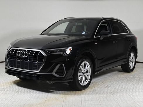 Used 2025 Audi Q3 2.0T Premium w/ Convenience Package image 1