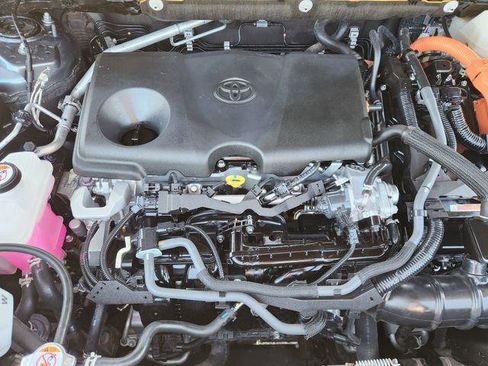 Certified 2024 Toyota Venza LE AWD/4WD image 26