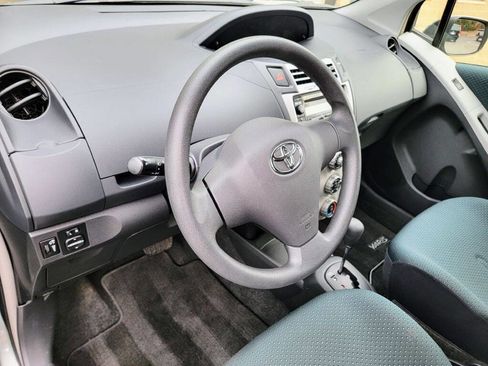 Used 2008 Toyota Yaris 2-Door Hatchback image 23