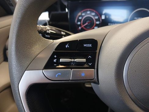 Used 2024 Hyundai Elantra SEL image 16