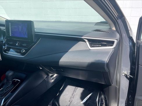 Used 2025 Toyota Corolla LE FWD image 21