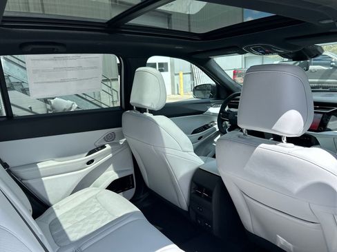 New 2026 Jeep Cherokee Overland w/ Advanced Pro Tech Group image 31