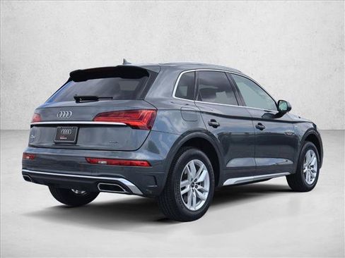 Used 2023 Audi Q5 2.0T Premium w/ Convenience Package AWD/4WD image 5