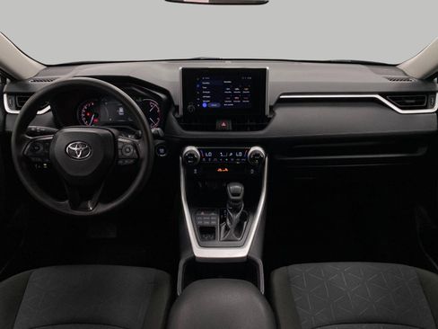 Used 2025 Toyota RAV4 XLE AWD/4WD image 20