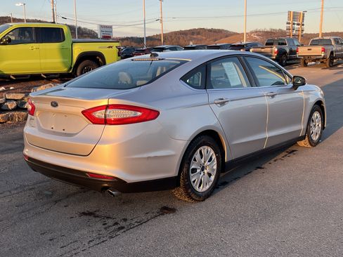 Used 2014 Ford Fusion S image 3
