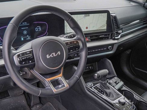 Certified 2023 Kia Sportage EX image 9