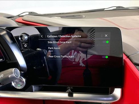 Used 2023 Chevrolet Corvette Stingray Premium Cpe w/ Battery Protection Package RWD image 38