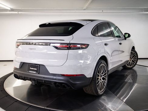 Certified 2023 Porsche Cayenne Platinum Edition AWD/4WD image 7