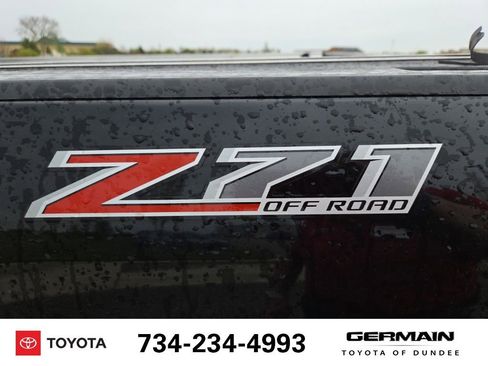 Used 2017 Chevrolet Colorado Z71 w/ Z71 Midnight Edition AWD/4WD image 13