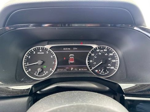 Used 2025 Nissan Pathfinder SV AWD/4WD image 31