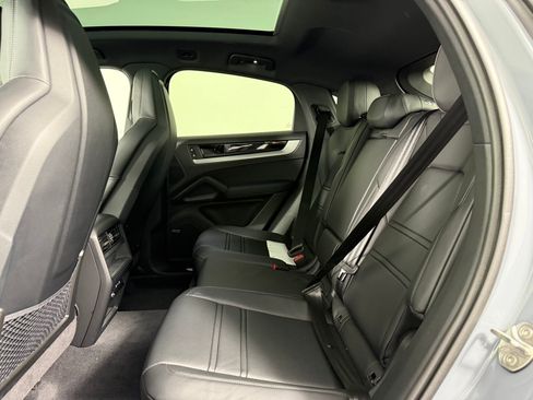 New 2026 Porsche Cayenne Coupe image 18