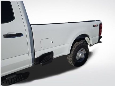 Used 2025 Ford F250 XL image 3