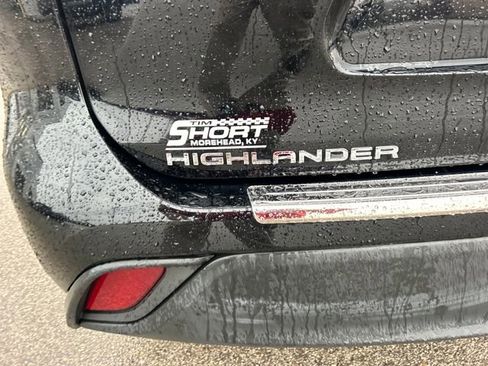 Used 2023 Toyota Highlander L image 52